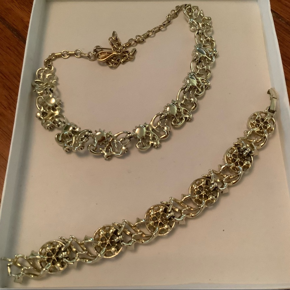 CORO Vintage Set Necklace Bracelet Leaf Rhinestone Goldplated - Picture 5 of 8